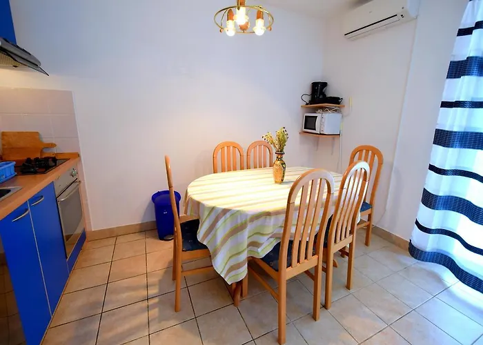 아파트 Oresic 말린스카